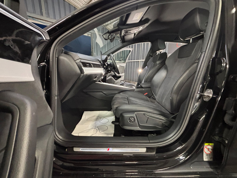 2022 Audi A4 - image 17