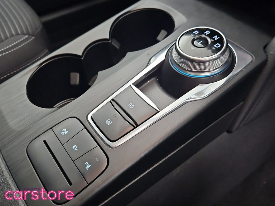 2022 Ford Kuga 2.5 Duratec 190PS FHEV Titanium Auto €28,880