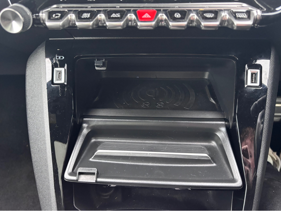 2021 Peugeot 2008 GT EV 5DR AUTO // HIGH SPEC €19,995