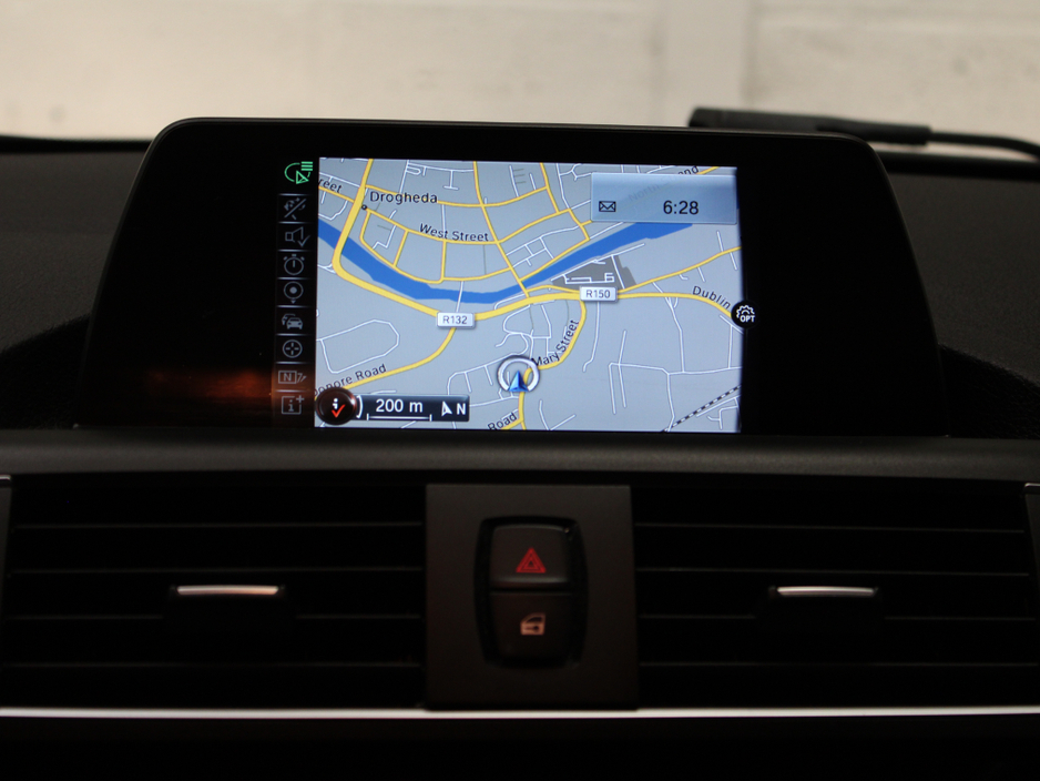 2016 BMW 1 Series - image 19