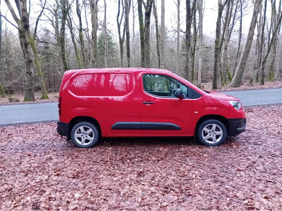 2019 Opel Combo - image 5