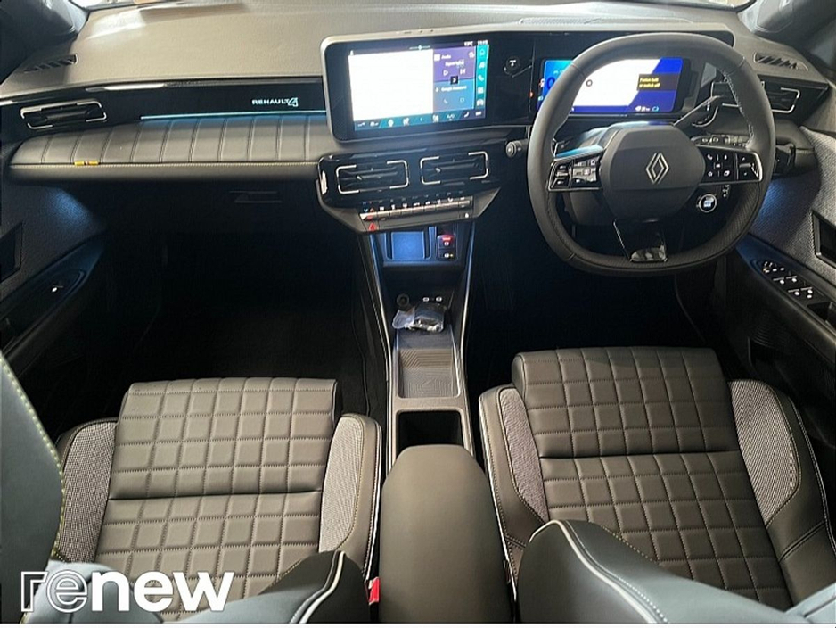 2025 Renault 4 E-TECH ICONIC 52 KW AUTO 5DR *DEMO MODEL - NOW IN STOCK & READY TO BE VIEWED* €34,995