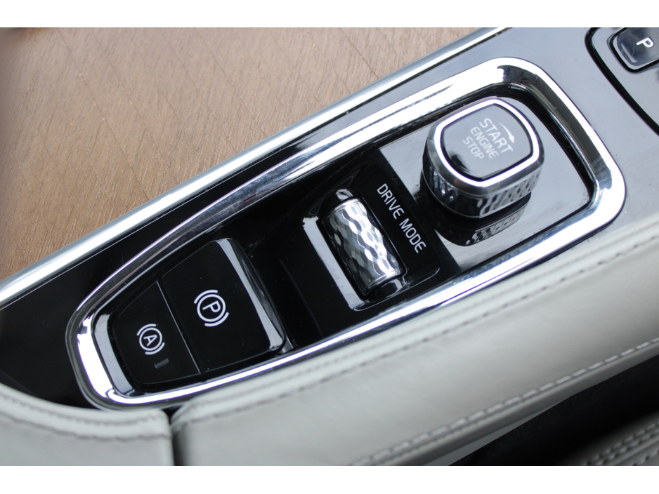 2019 Volvo XC90 - image 15