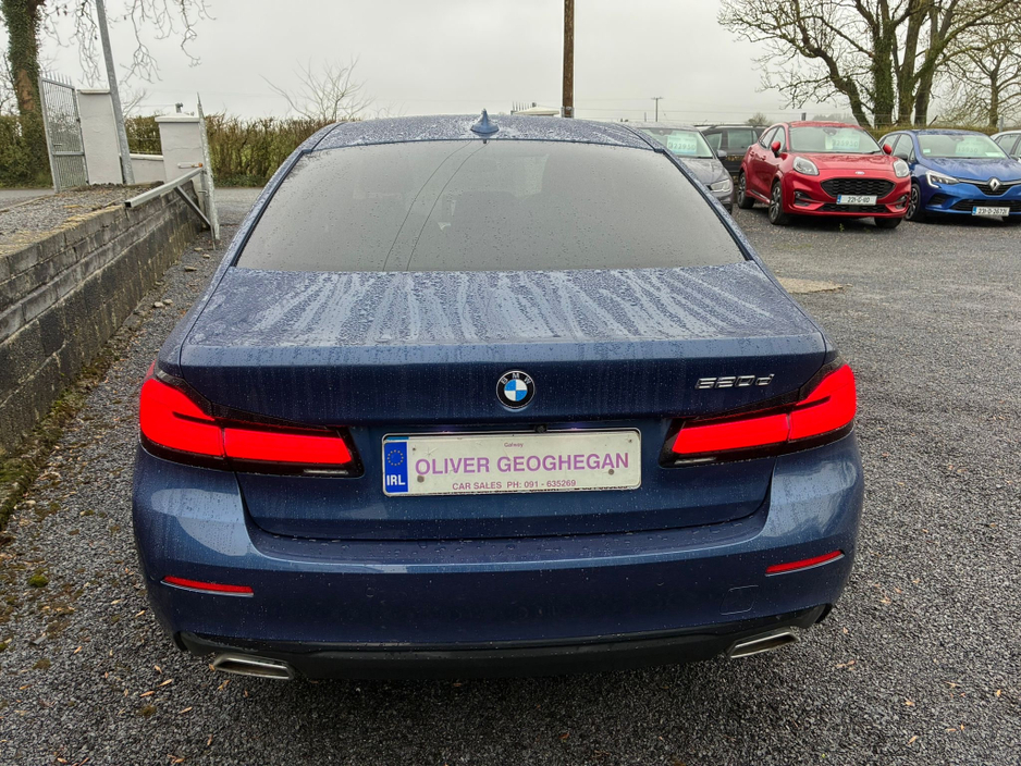 2021 BMW 5 Series - image 14