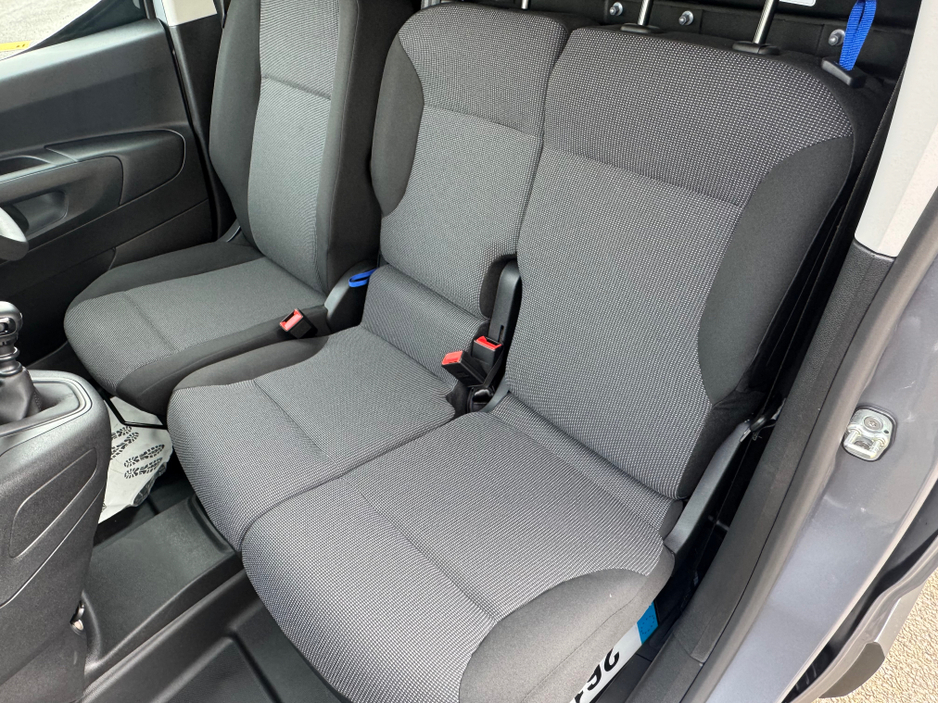 2026 Citroen Berlingo - image 16