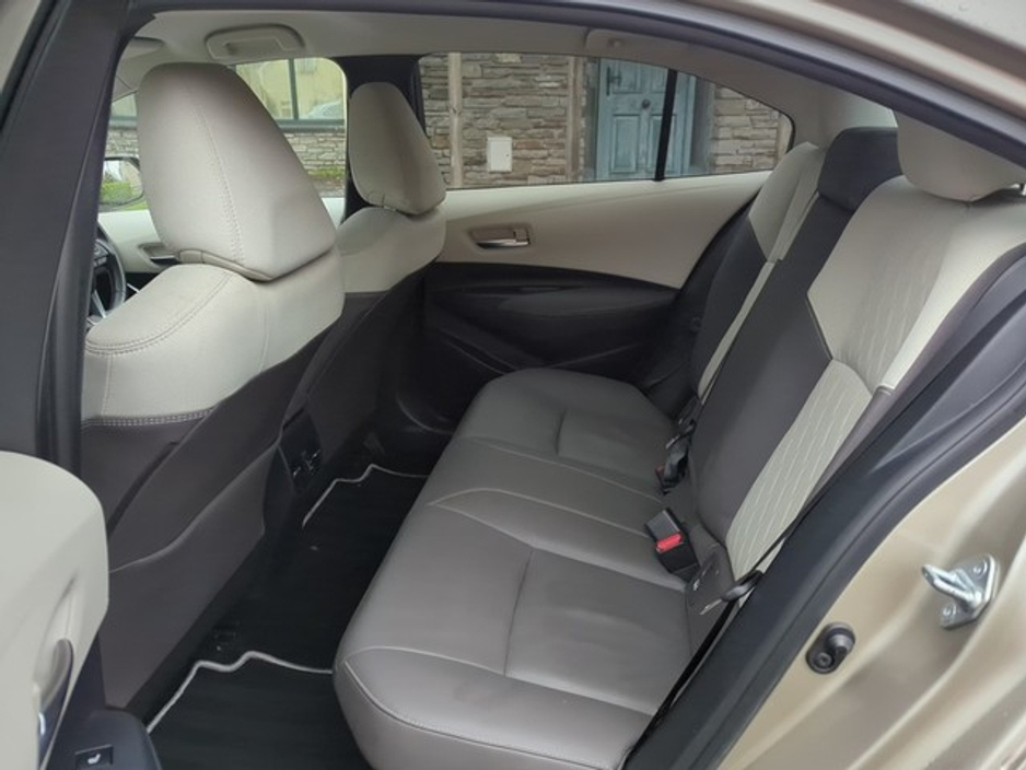 2022 Toyota Corolla - image 7