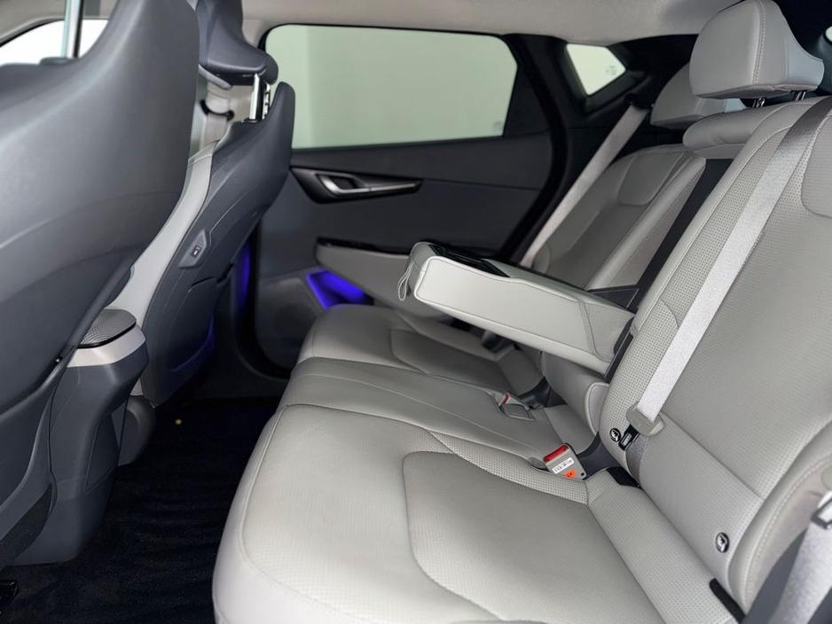 2025 Kia EV6 - image 4