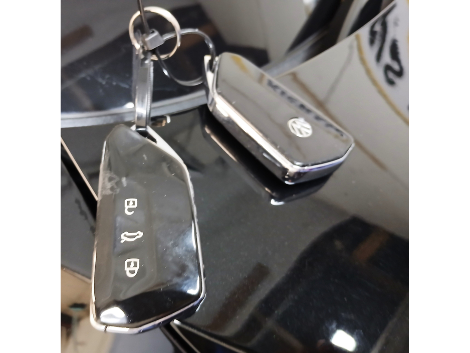 2023 Volkswagen ID.4 - image 7