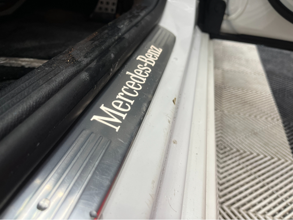 2018 Mercedes-Benz E Class 2018 MERCEDES-BENZ E350E AVANTGARDE SPORTS 2.0 AUTOMATIC / CRUISE CONTROL / 360° PARKING CAMERA / ELECTRIC MEMORY & HEATED SEATS / PADDLE SHIFTERS / PANORAMIC SUNROOF / HEATED REAR SEATS