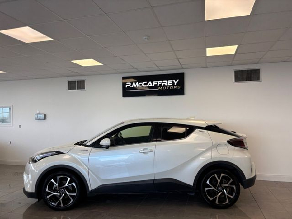 2017 Toyota C-HR 1.8 HYBRID LUNA SPORT €17,250