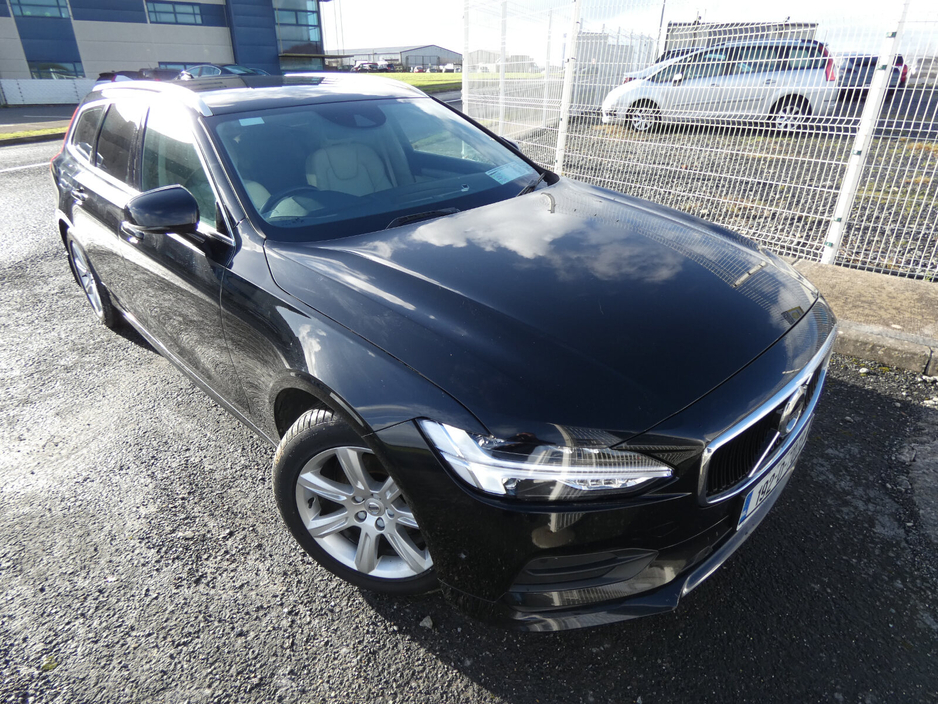 2019 Volvo V90 D4 (190hp) Momentum Auto €22,450