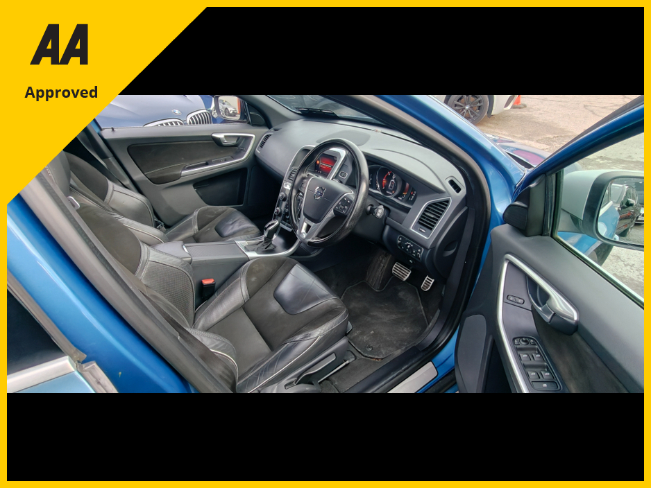 2017 Volvo XC60 - image 14