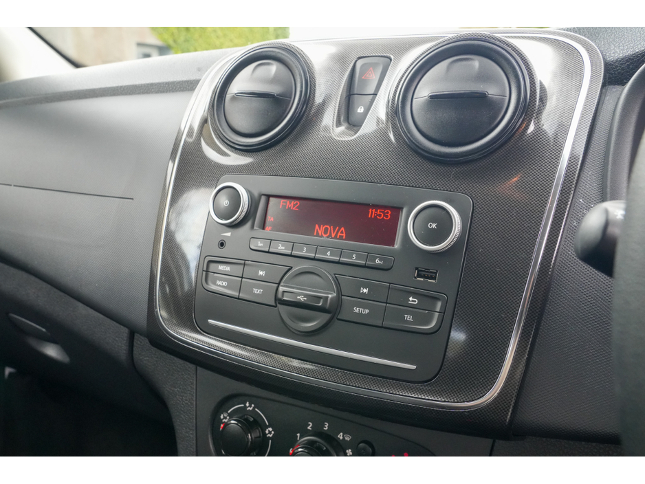 2018 Dacia Sandero - image 7