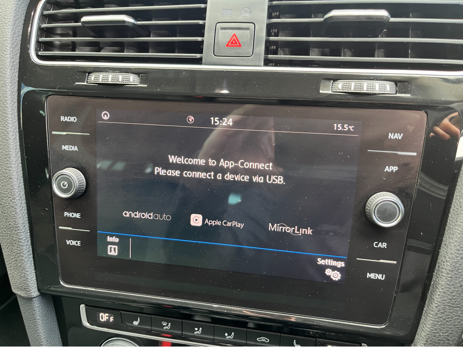 2019 Volkswagen Golf - image 23