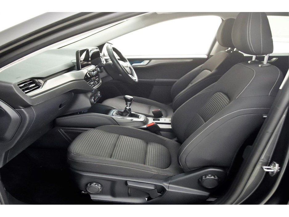 2020 Ford Kuga - image 21