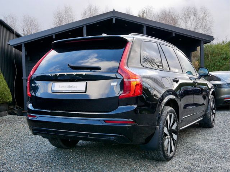 2024 Volvo XC90 - image 9