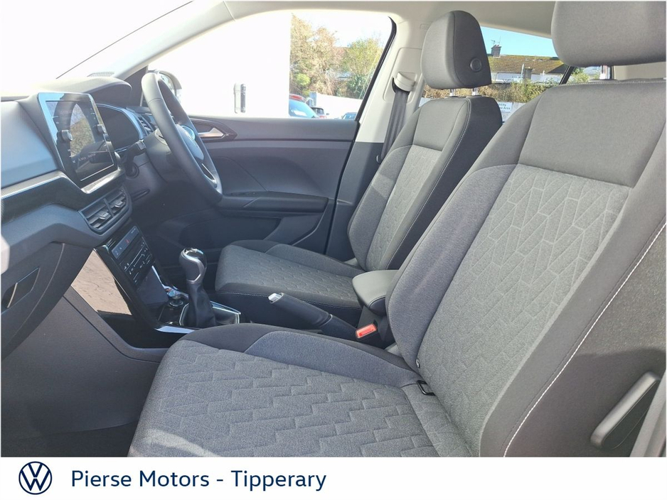 2026 Volkswagen T-Cross - image 7