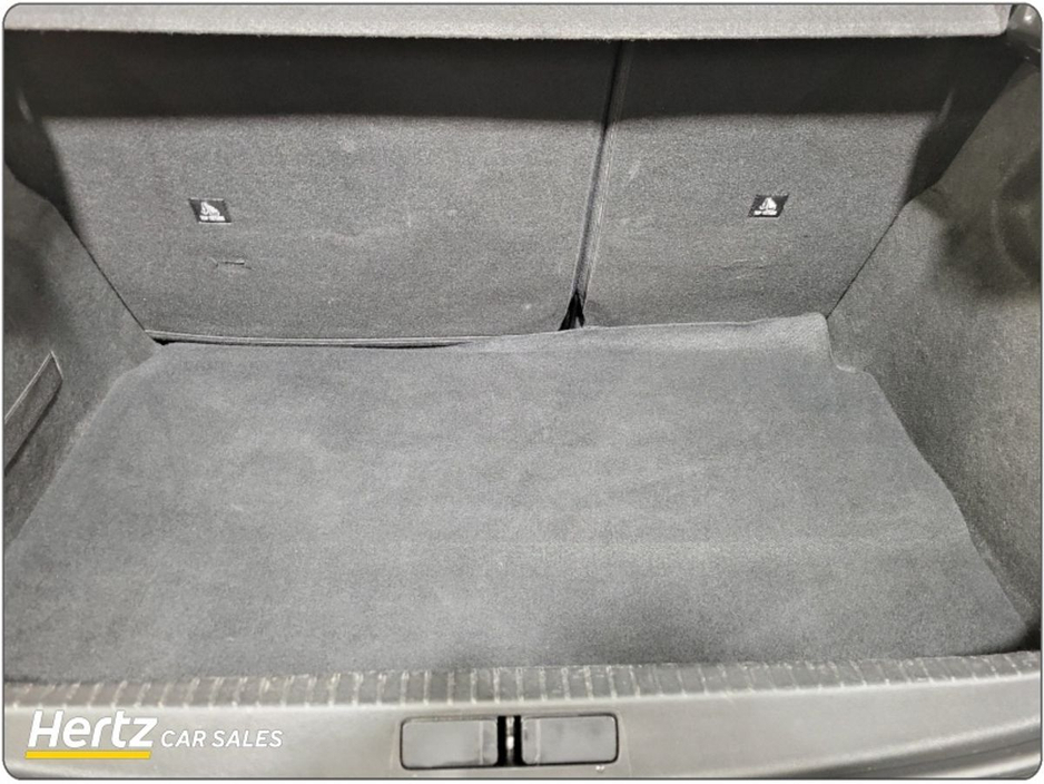 2023 Peugeot 208 - image 18