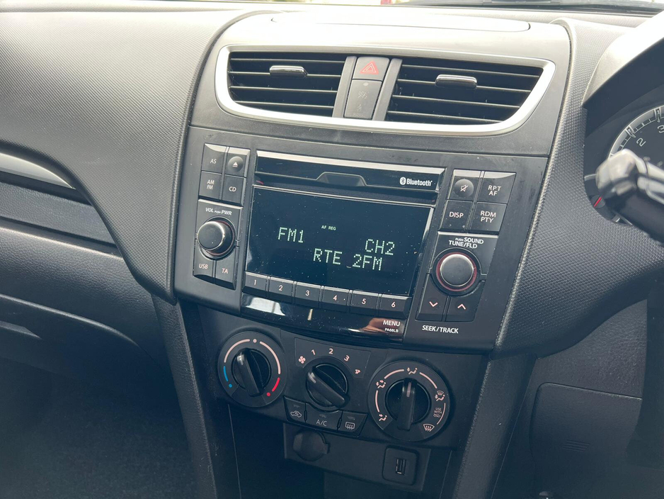 2016 Suzuki Swift - image 13