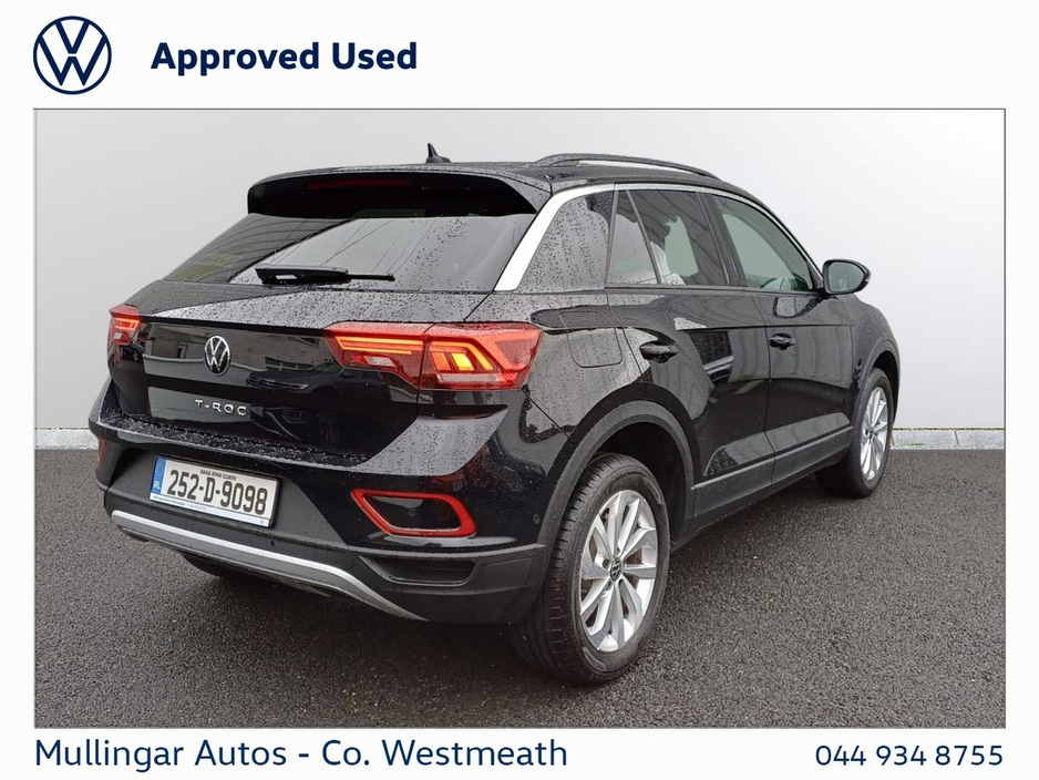 2025 Volkswagen T-Roc - image 14