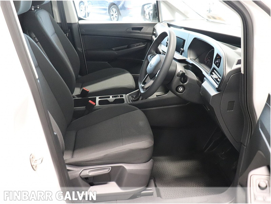 2021 Volkswagen Caddy - image 4