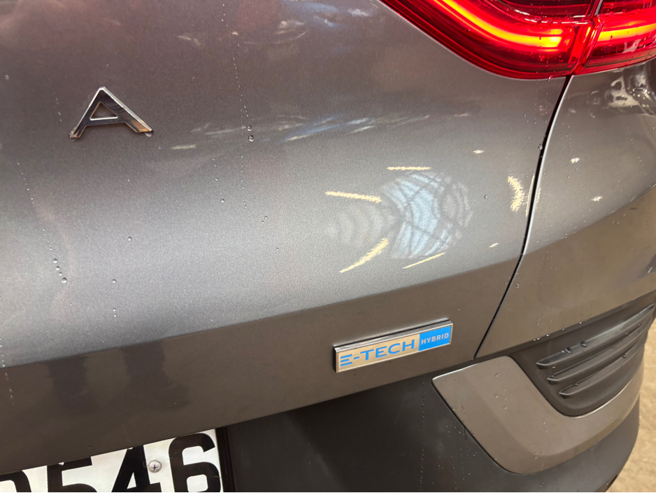 2022 Renault Arkana E-TECH ICONIC HYBRID 14 145 AUTO €19,999