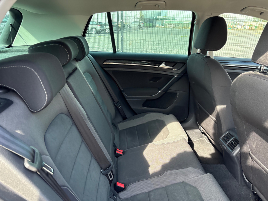 2019 Volkswagen Golf - image 15