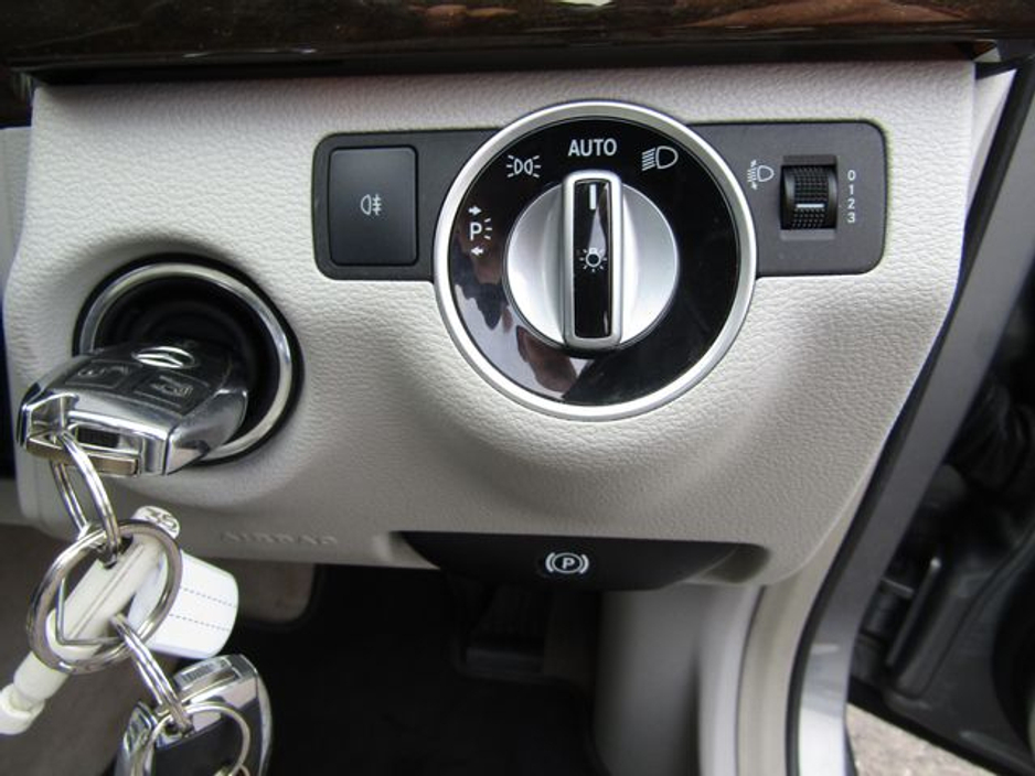 2013 Mercedes-Benz E Class E 200 CDI BE ECO 4DR Auto. LOW KLMS. €12,950