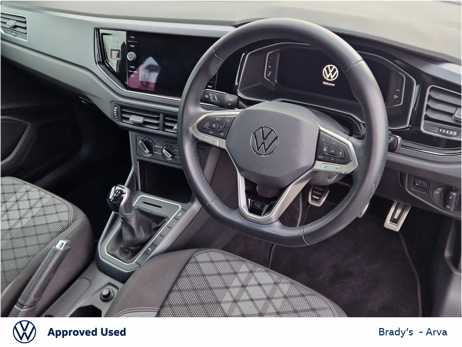 2023 Volkswagen Polo - image 8