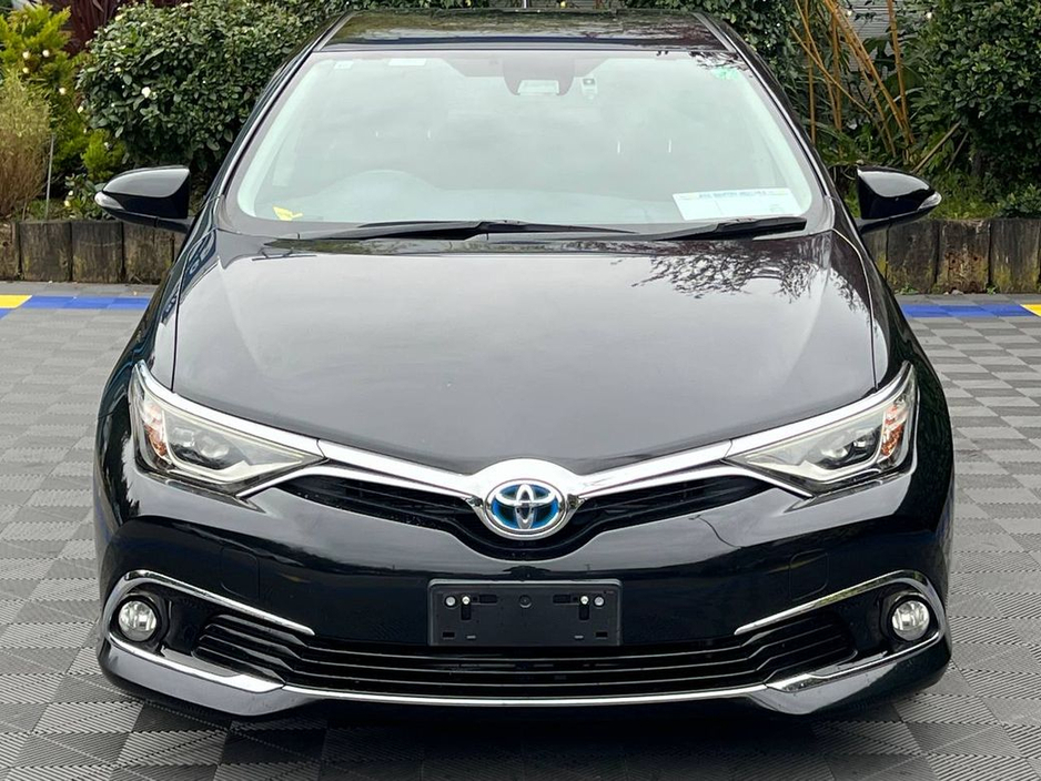 2017 Toyota Auris - image 13