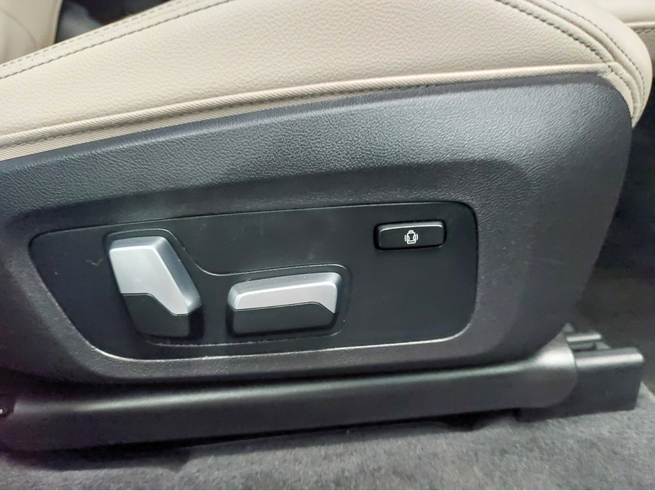 2022 BMW iX3 - image 12