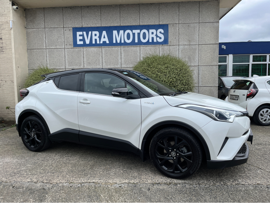 2020 Toyota C-HR HYBRID LUNA SPORT AUTOMATIC 1.8 PETROL //ADAPTIVE CRUISE CONTROL//KEYLESS ENTRY//REVERSE CAMERA//HEATED SEATS// €22,950