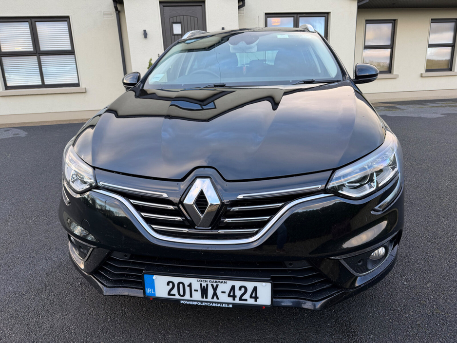 2020 Renault Megane - image 9