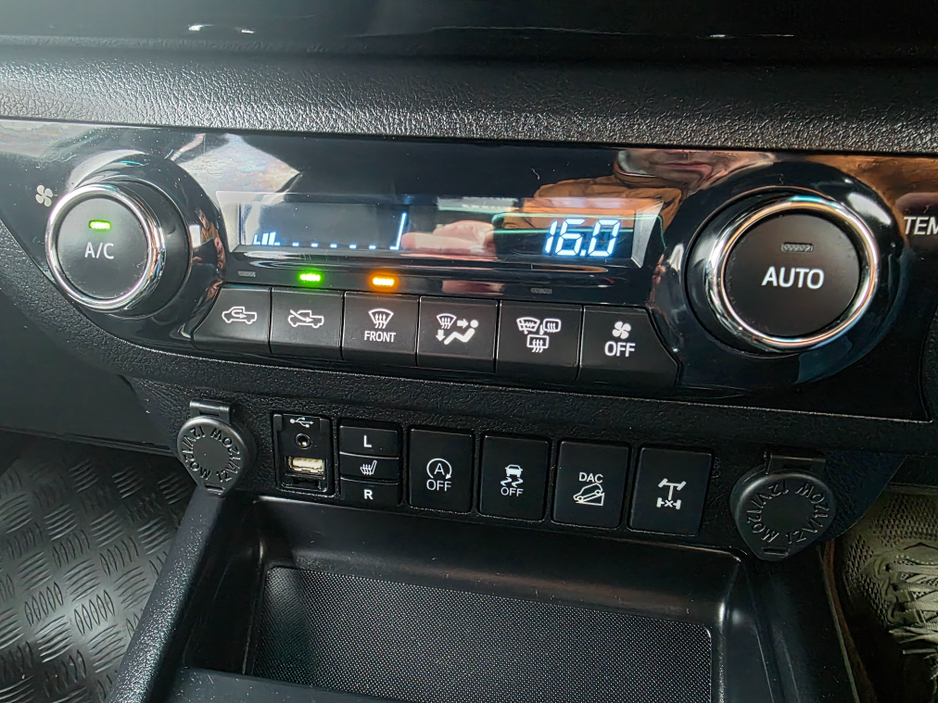 2019 Toyota Hilux 2.4D4D INVINC 148BHP D/C €29,950