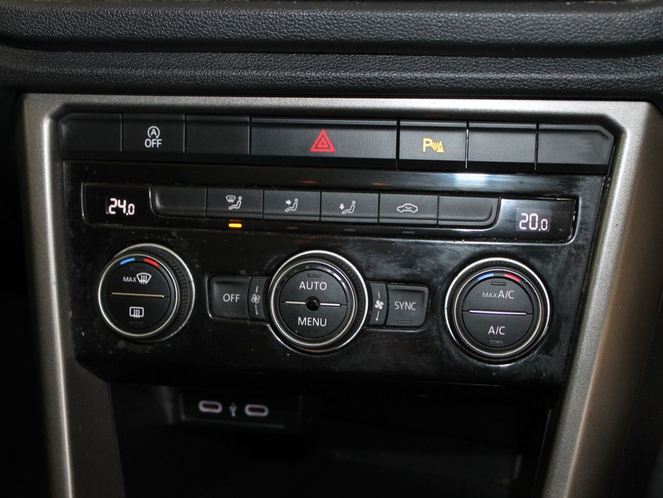 2021 Volkswagen T-Roc Design 2.0 TDI M6F 115HP 5DR €24,999