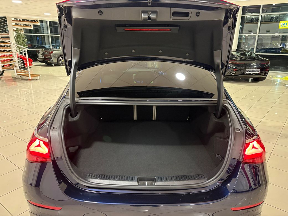 2025 Mercedes-Benz E Class 300e AMG LINE EDITION PLUS HYBRID €77,995