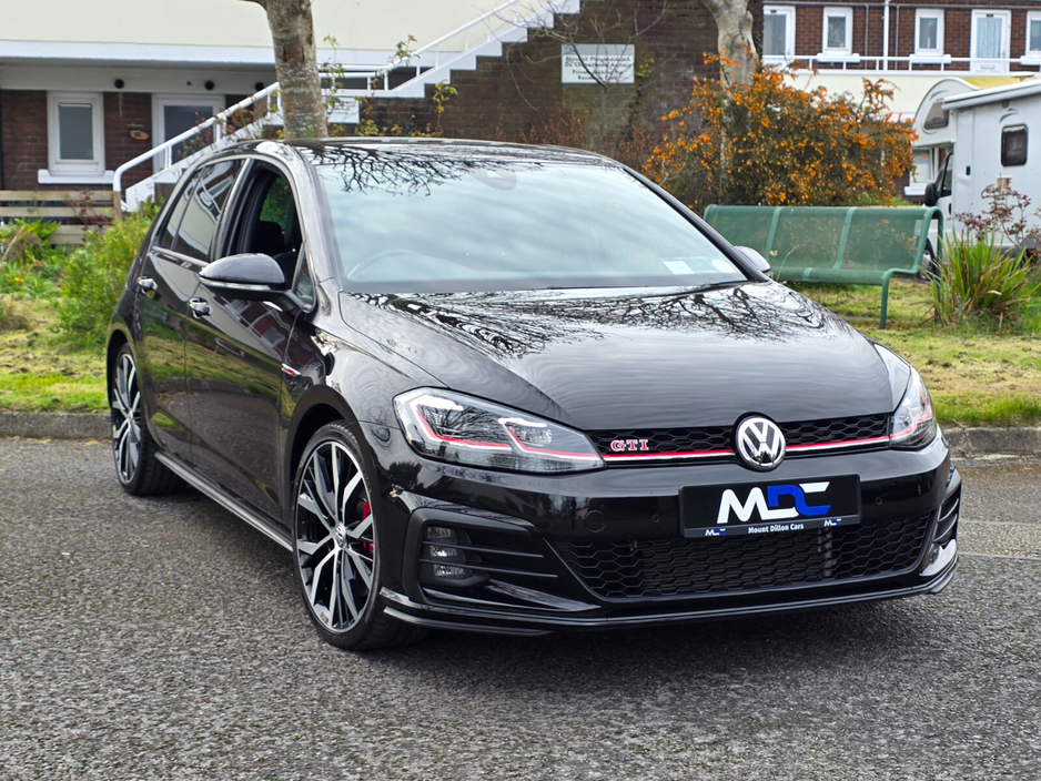 2020 Volkswagen Golf - image 3