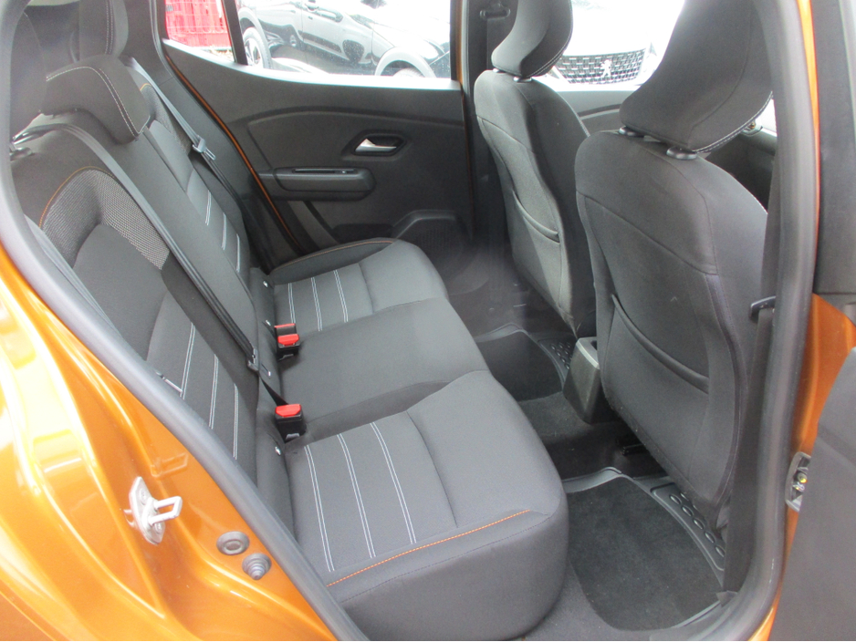 2023 Dacia Sandero - image 10