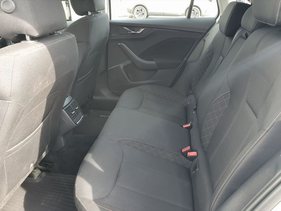 2021 Skoda Kamiq - image 7