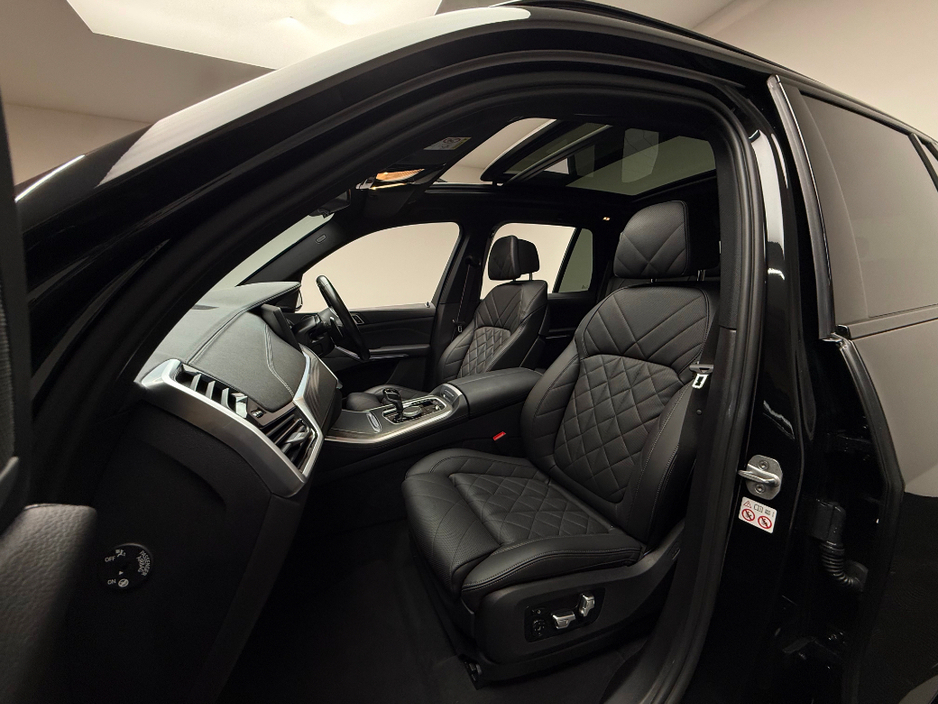 2023 BMW X5 - image 14