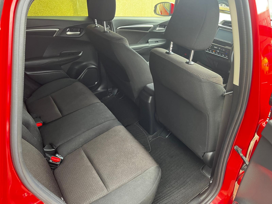 2017 Honda Fit - image 5