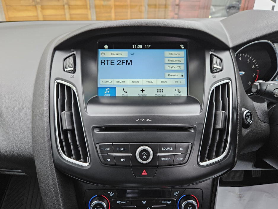 2017 Ford Focus - image 28