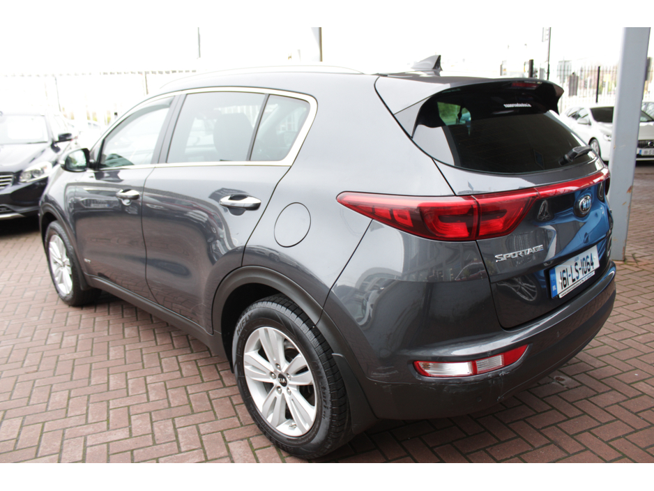 2016 Kia Sportage - image 6