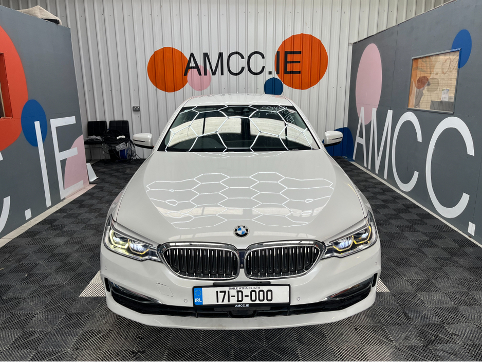 2017 BMW 5 Series - image 6