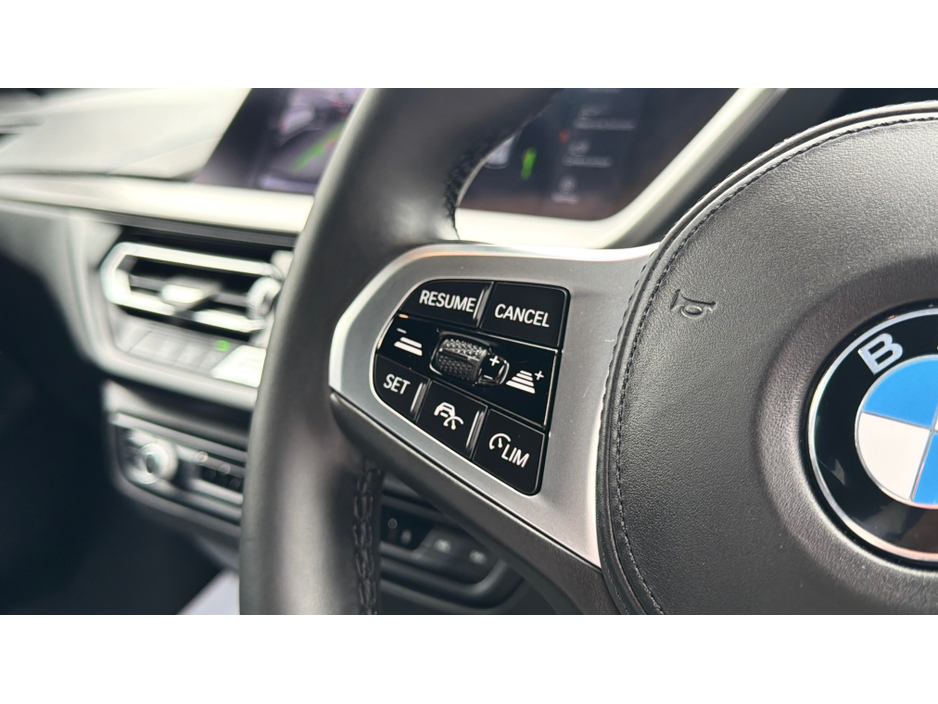 2020 BMW 1 Series - image 27