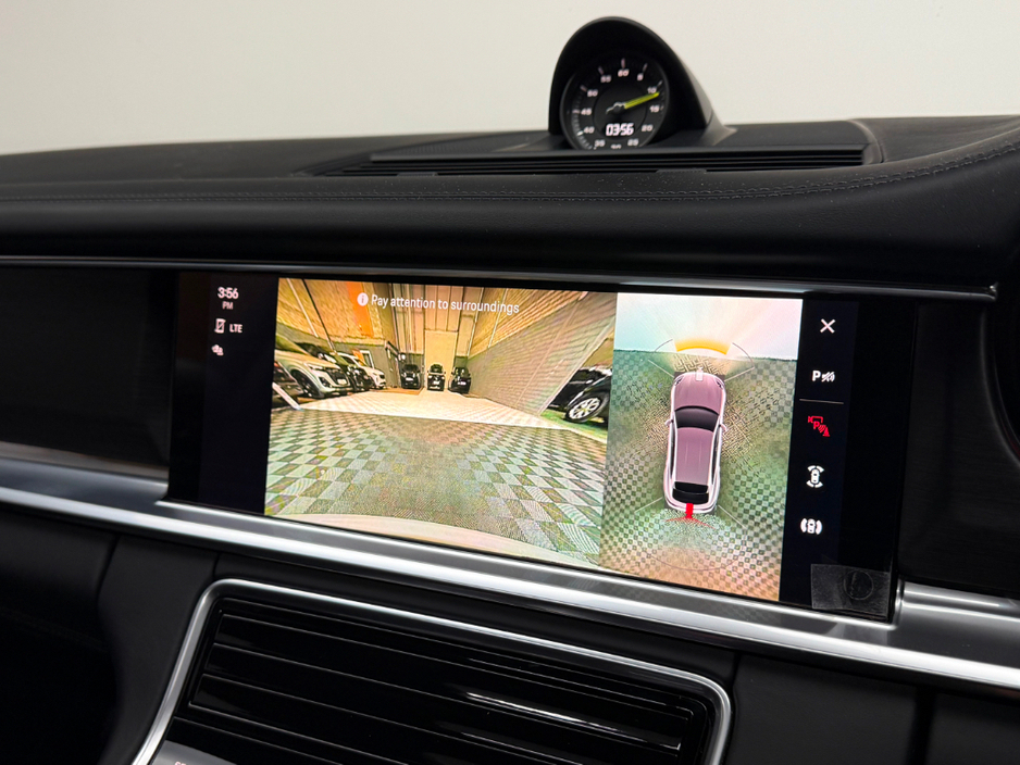 2023 Porsche Panamera - image 20