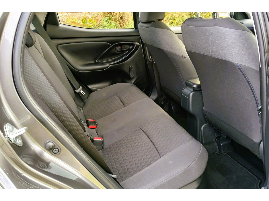 2023 Toyota Yaris 1.5 HYBRID LUNA 4DR AUTO €23,500