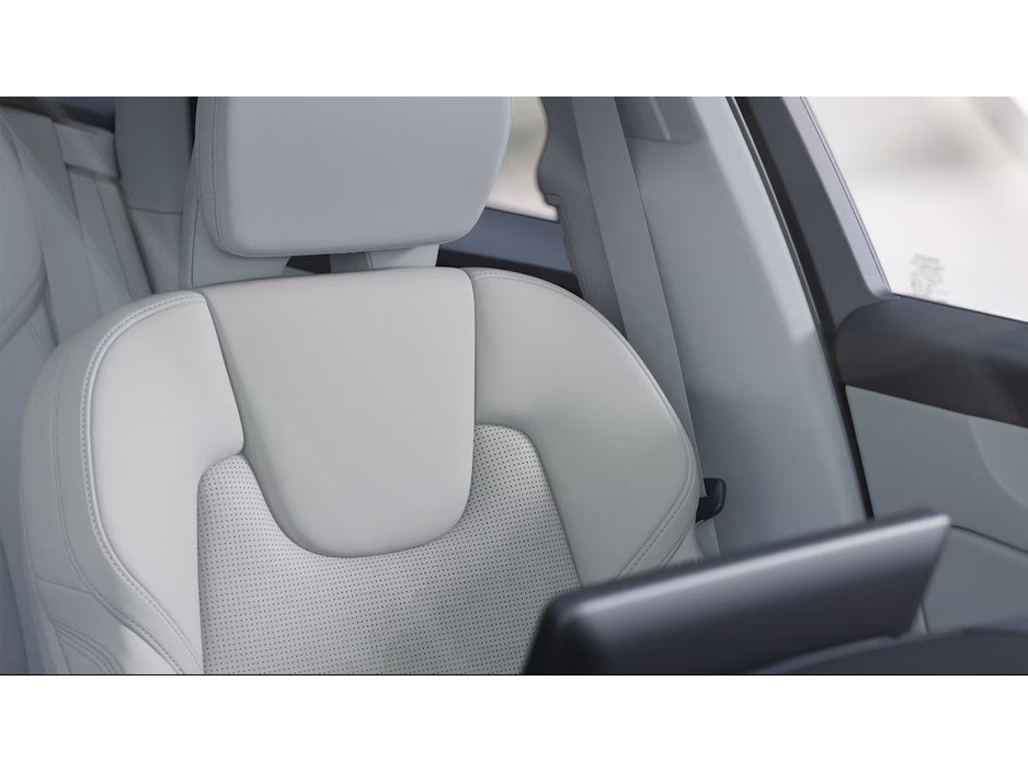 2026 Volvo XC60 - image 19