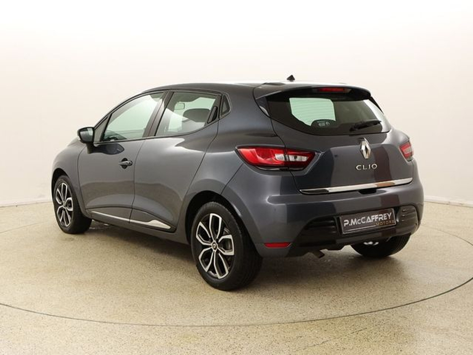 2019 Renault Clio - image 5