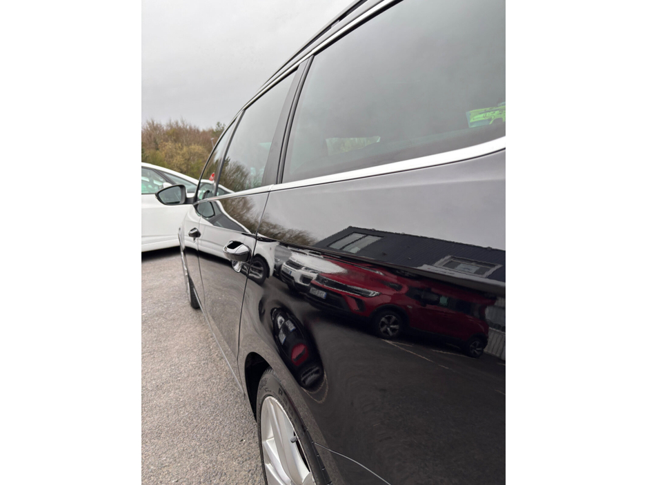 2014 Volkswagen Passat - image 15